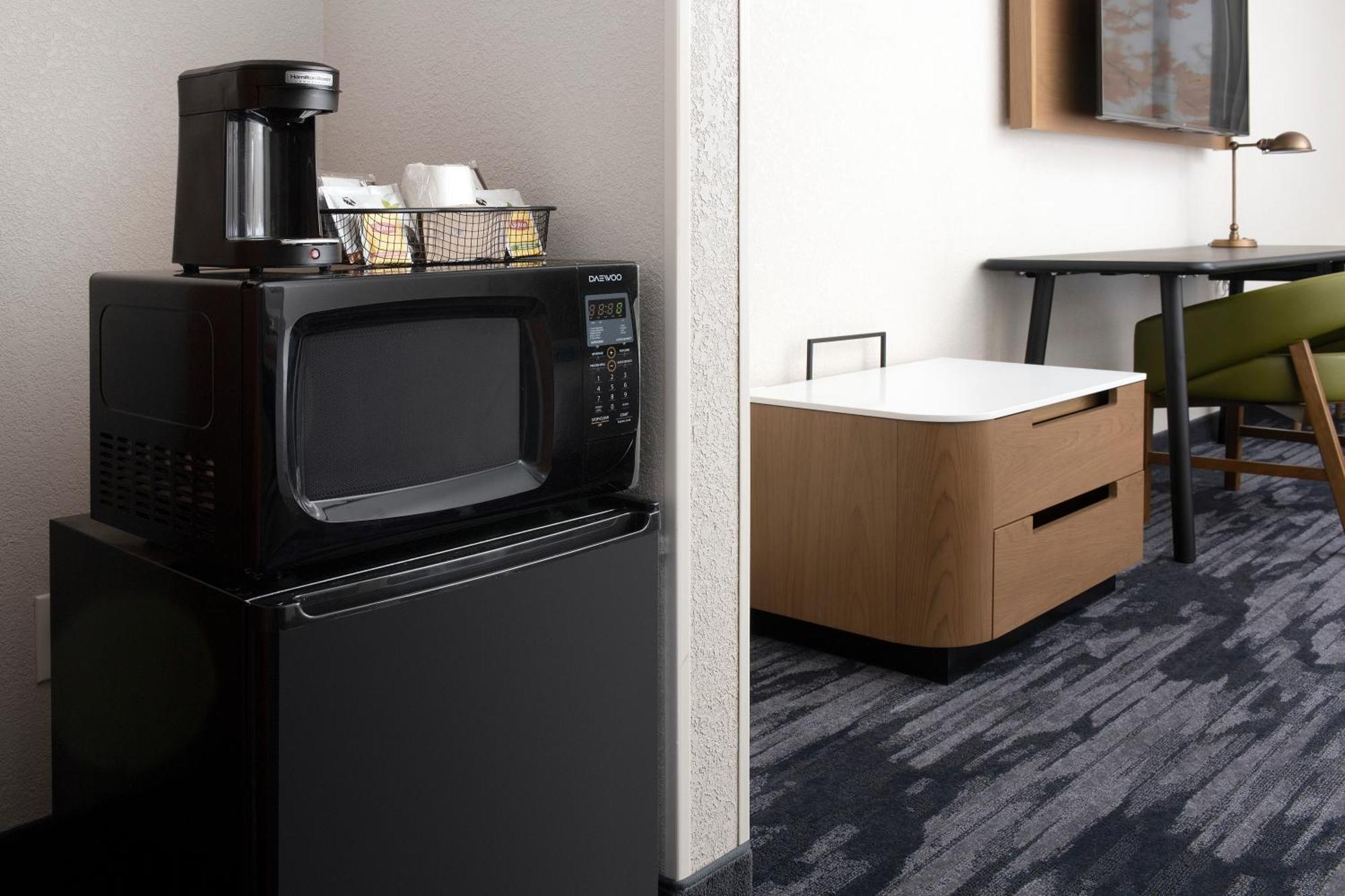 Fairfield Inn & Suites By Marriott Alexandria West/Mark Center Eksteriør billede