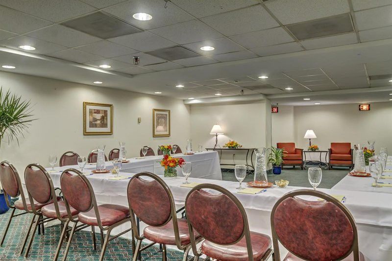 Fairfield Inn & Suites By Marriott Alexandria West/Mark Center Eksteriør billede