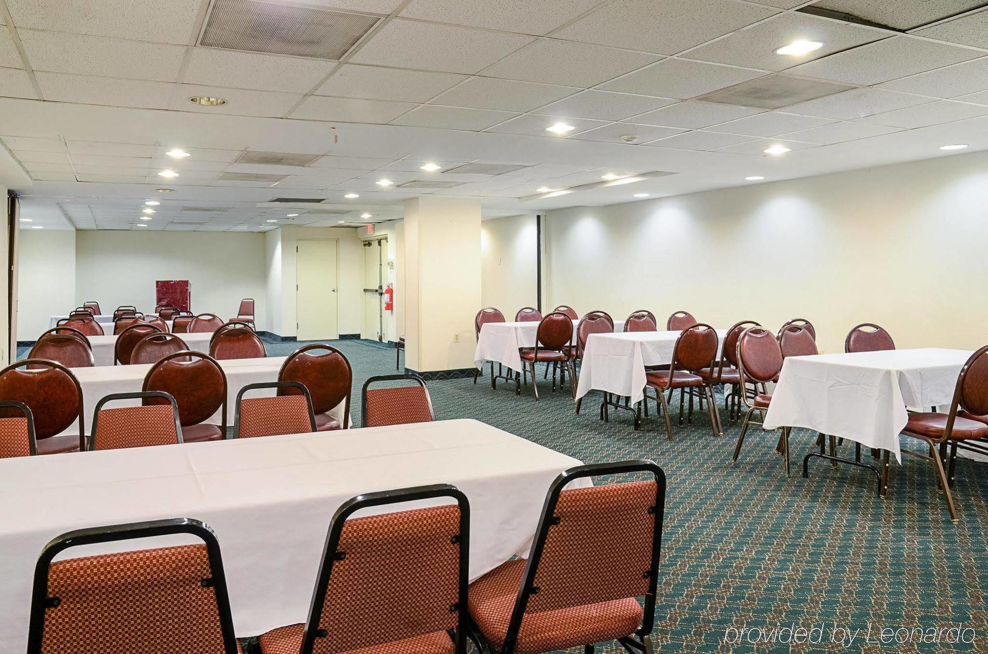 Fairfield Inn & Suites By Marriott Alexandria West/Mark Center Eksteriør billede